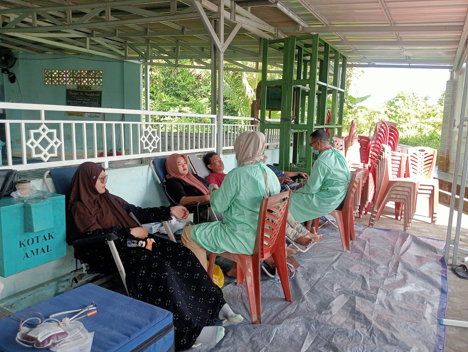 Donor Darah dan Pemeriksaan Kesehatan Warnai Peringatan Isra' Mi'raj Masjid Al Maghfiroh Air Ruai