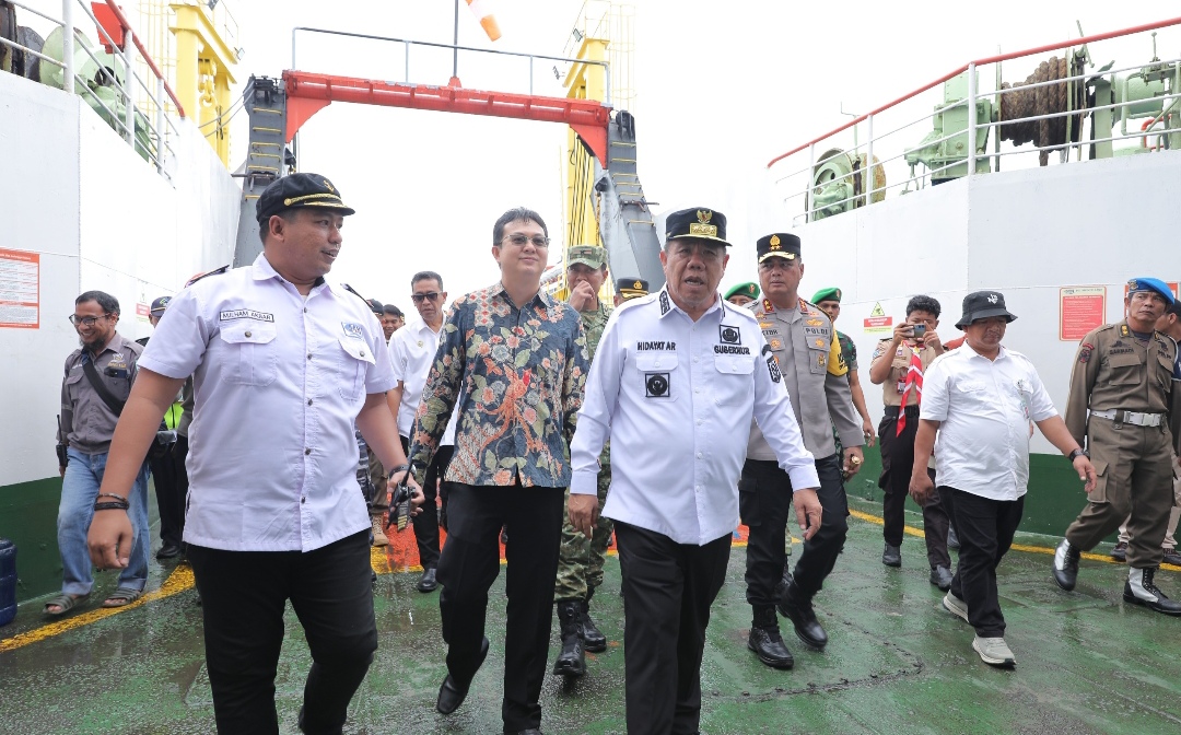 Gubernur Hidayat Arsani Pastikan Kesiapan Libur Nataru di Pelabuhan Tanjung Kalian
