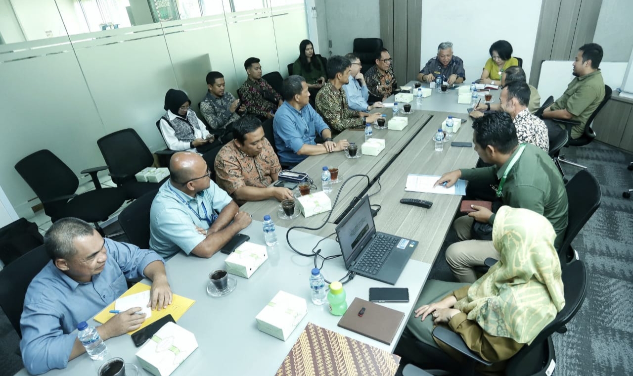 Pemkab Bangka Barat Bahas Pengembangan Akses Jalan dan Fasilitas Umum KIPT Tanjung Ular Bersama KLHK