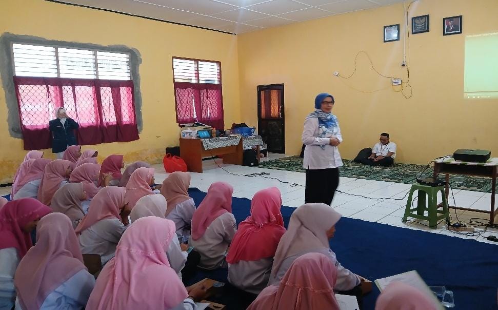 Poltekkes Kemenkes Pangkalpinang Gelar Pengabdian Masyarakat di MA Al Islam Desa Kemuja