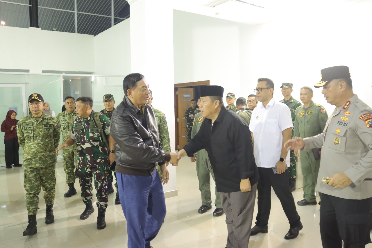 Gubernur Hidayat Arsani Sambut Kedatangan Menhan RI dan Panglima TNI di Babel