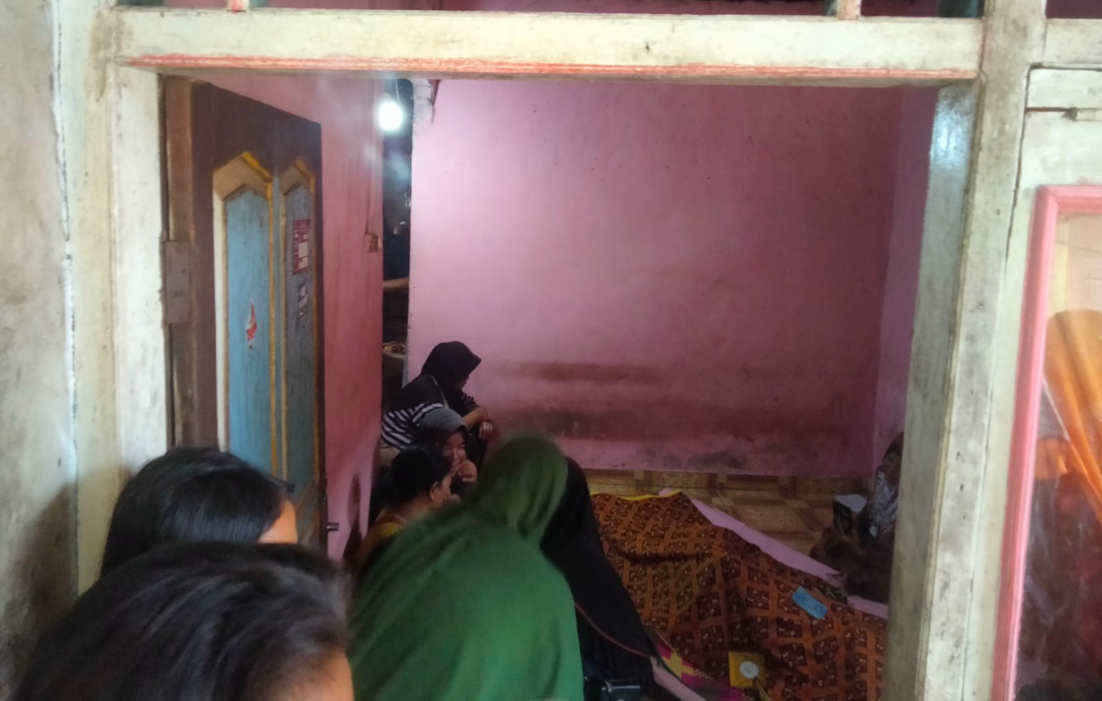 Breaking News!! Warga Sukadamai Temukan Jasad Perempuan Dalam Parit