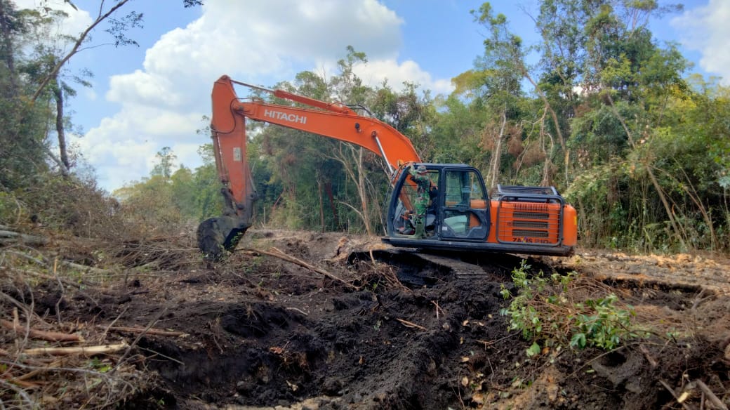 Pembukaan Jalan Antar Desa TMMD ke 116 Kodim 0431/BB Telah 35 Persen