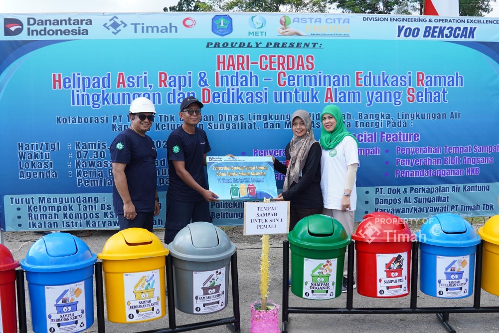 Edukasi Pengelolaan Sampah Sejak Dini, PT Timah Serahkan Bantuan Tempat Sampah Terpilah ke SDN 1 Pemali