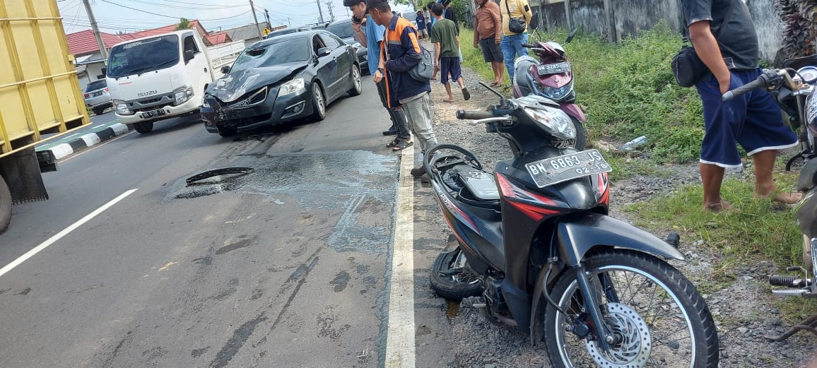 Camry Tabrak Revo, Remaja Putri 15 Tahun Jadi Korban