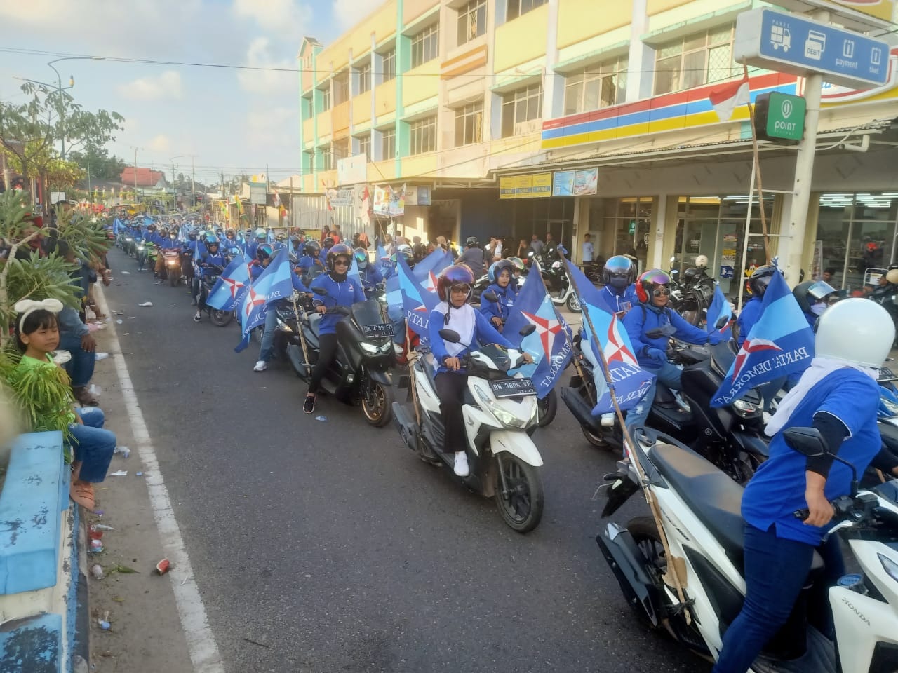 Demokrat Ramaikan Karnaval. Wendy: 150 Motor Kita Kerahkan