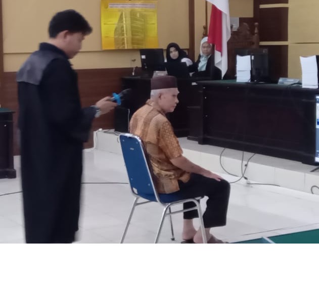  Terdakwa Tipikor, Kakek M Akup tak Ditahan, Terseretkah Dalam Kasus Menantu?