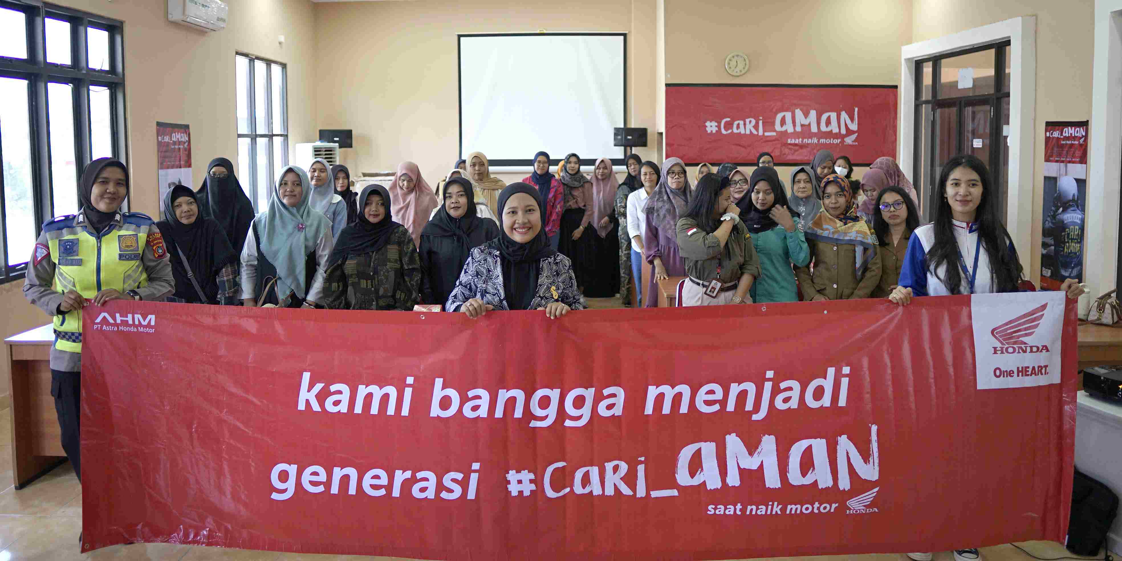 Hari Ibu, Honda ASP Belitung Gelar Seminar Safety Riding 