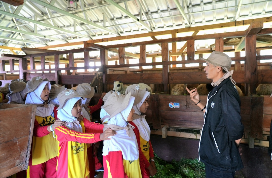 Peringati Hari Anak Nasional, BRI Peduli Dukung Pendidikan Karakter Anak lewat Kegiatan Agroedukasi 