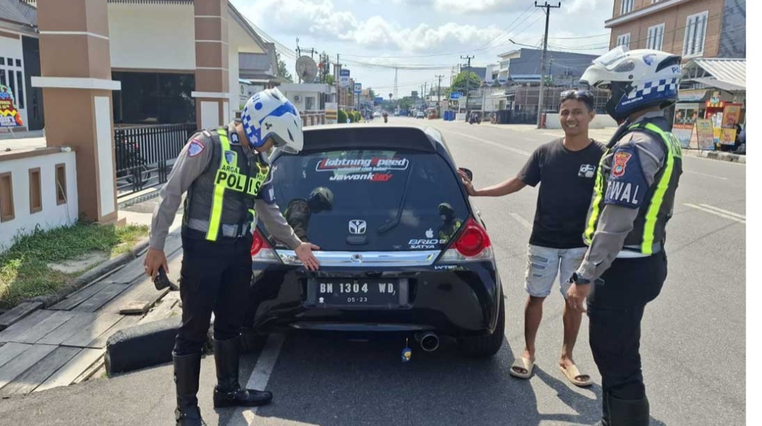 Satlantas Polres Belitung Razia TNKB Tak Standar, Sejumlah Pengendara Ditindak