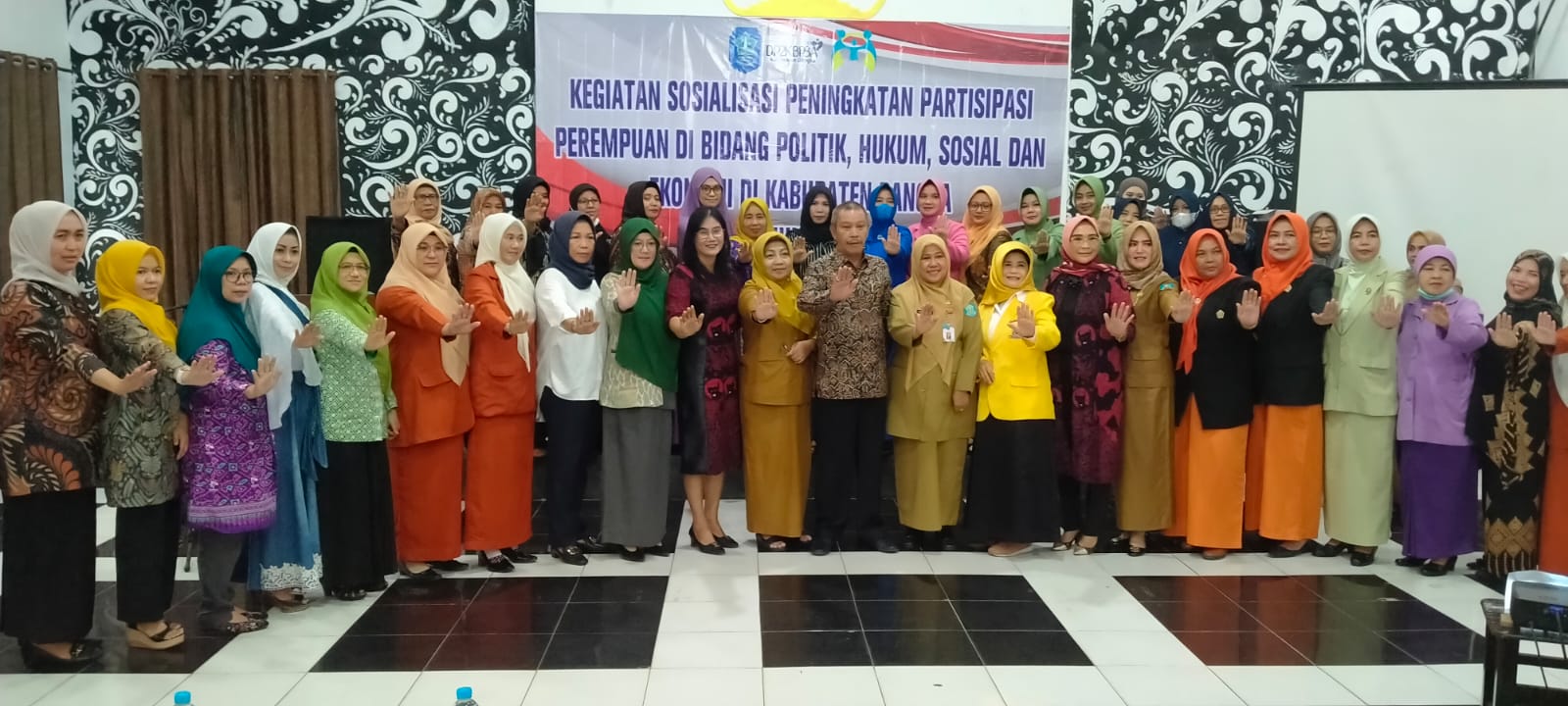 Sosialisasi Peningkatan Partisipasi Politik, Ini Pesan Rendra Basri Kepada Kaum Perempuan 