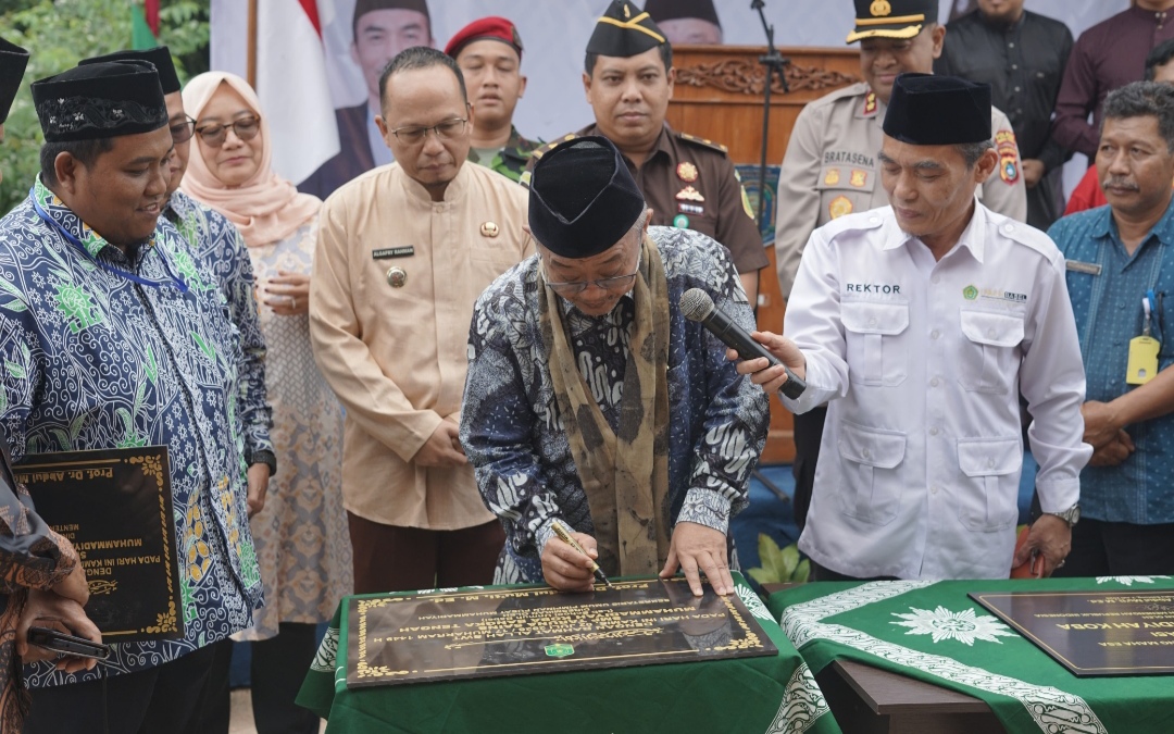 Algafry Rahman Dampingi ‎Mendikdasmen Resmikan Revitalisasi SMP Taruna Sains Muhammadiyah Koba   ‎
