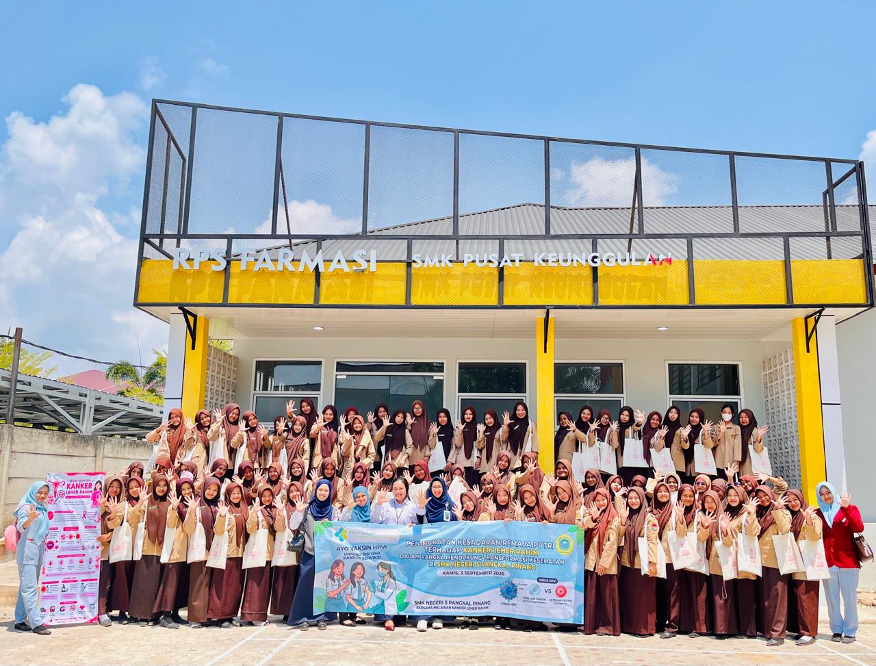70 Siswi SMK Negeri 5 Pangkal Pinang Dibekali Edukasi Kanker Leher Rahim