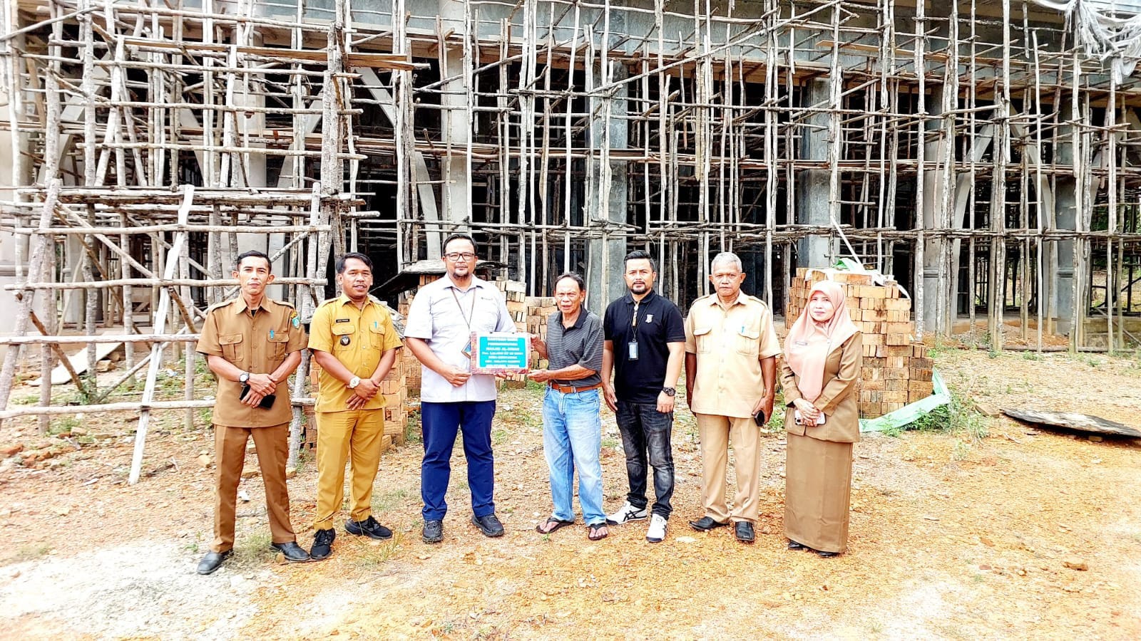 PT Timah Tbk Membantu Launching Pembangunan Masjid Al-Ihsan di Desa Mentawak   