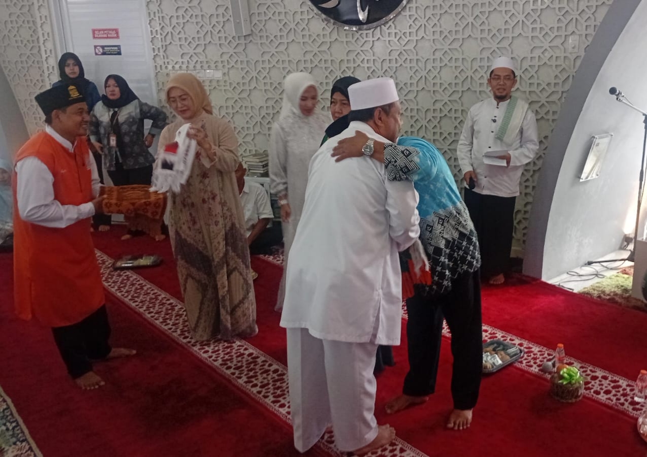 Lepas 291 Jemaah Haji Pangkalpinang, Wako Udin Ingatkan Jemaah Fokus Ibadah di Era Digital