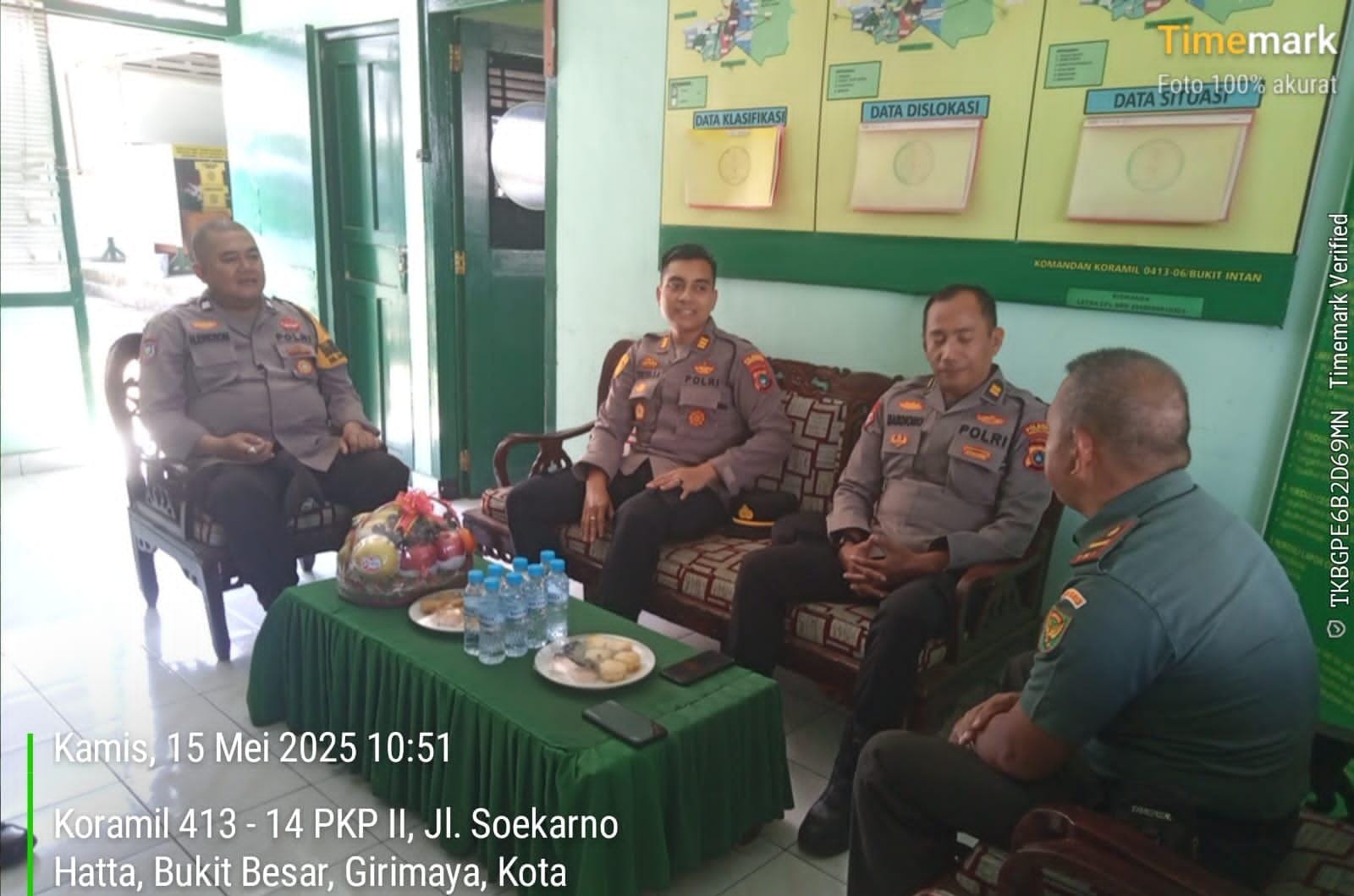 Jalin Sinergitas TNI-Polri, Kapolsek Bukin Intan AKP Yosyua Silaturahmi ke Koramil 0413-06 Bukit Intan