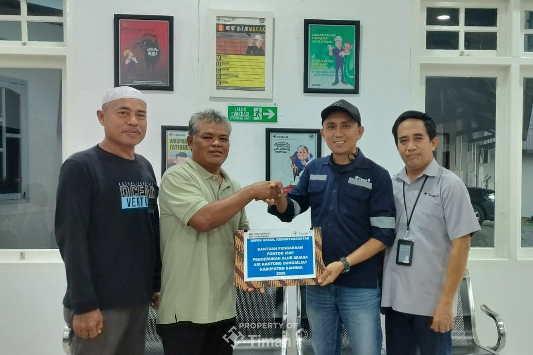 Aktivitas Nelayan Terganggu, PT Timah Tbk Bantu Nelayan Bangka Atasi Pendangkalan Muara Air Kantung   