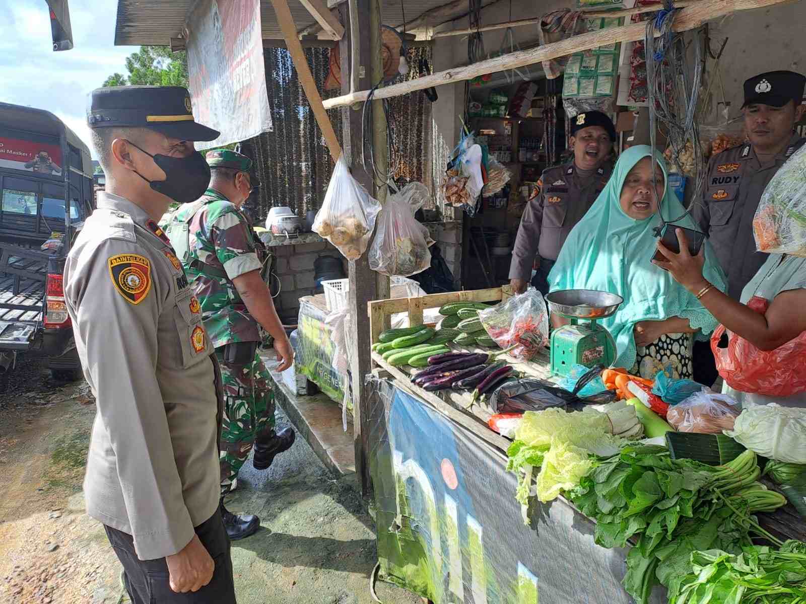 Polsek Pemali Datangi Toko dan Rumah Warga, Ada Apa?