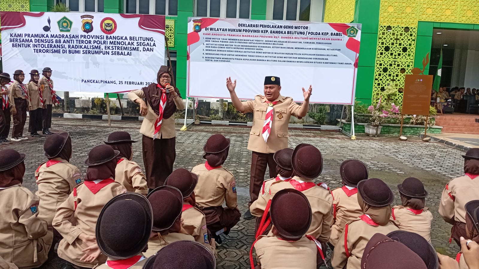 Kanwil Kemenag Babel Launching Pramuka Madrsah Bersama 1007 Anggota Pramuka , Polda dan Densus 88 Anti Teror 