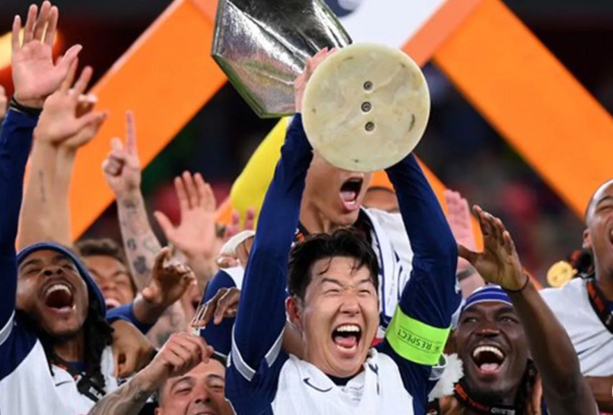 Akhirnya Kapten Hotspur Asal Korea Ini Dapat Trofi