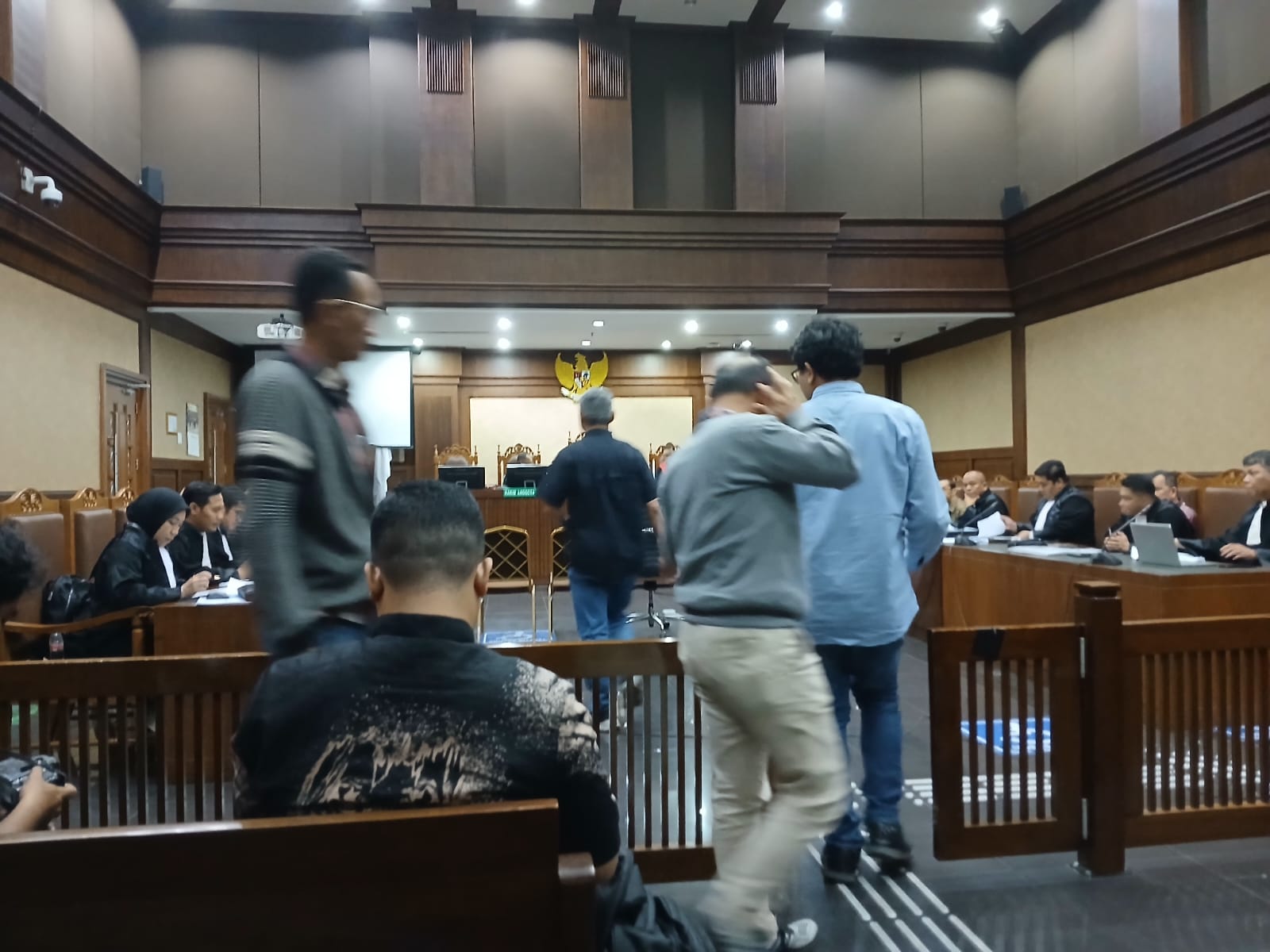 Karena Ini, Sidang Aon Cs Diwarnai Hujan Interupsi