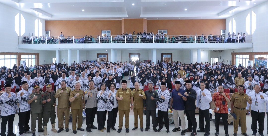 Gubernur Babel Hidayat Arsani: Guru Garda Terdepan Membangun Karakter dan Masa Depan Bangsa