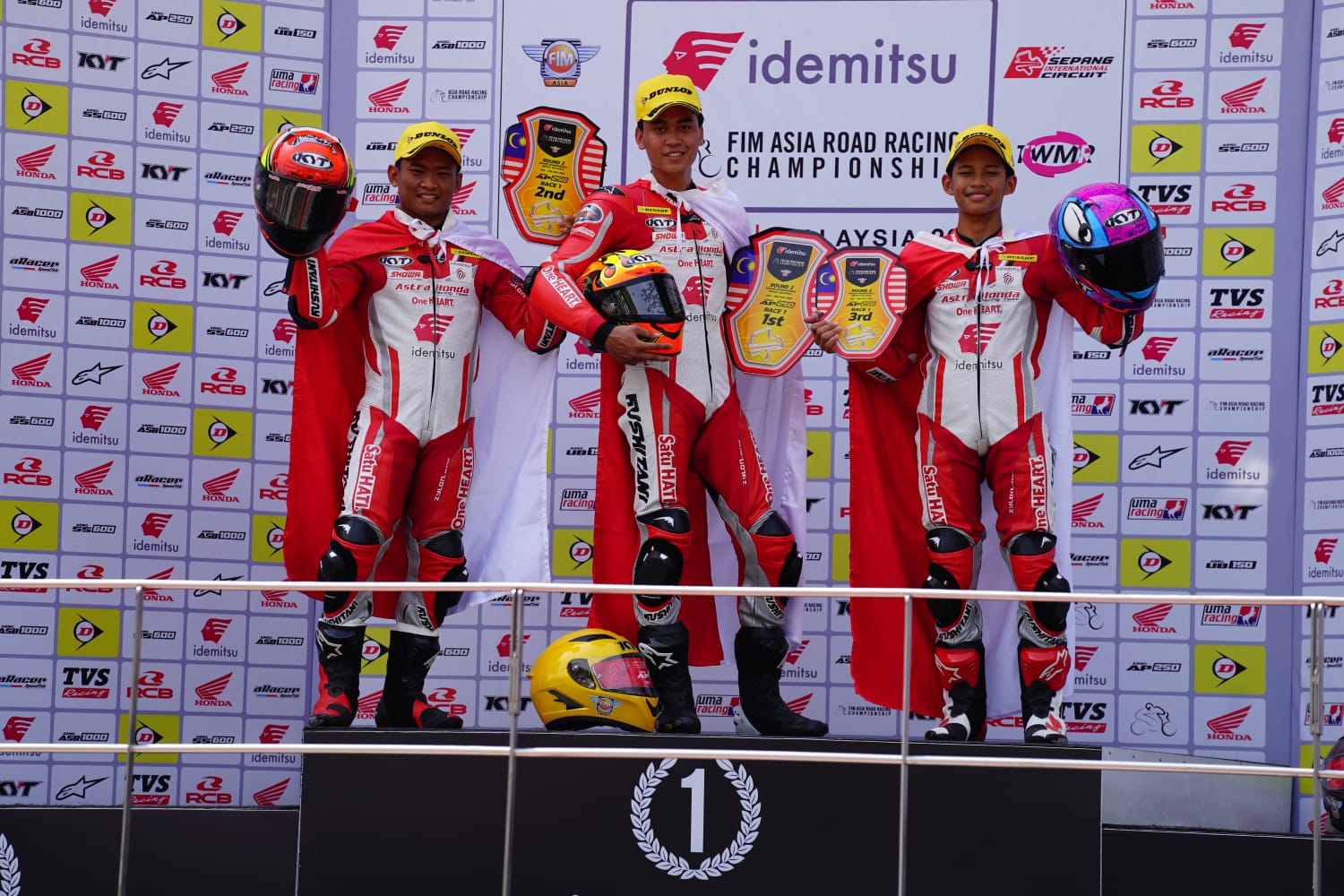 Pebalap Astra Honda Kembali Kuasai Podium, Indonesia Raya Berkumandang di Balapan Asia