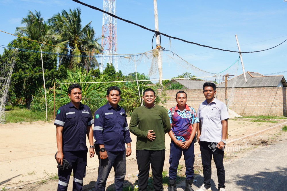 PT Timah Serahkan Bantuan untuk Renovasi Lapangan Voli di Bangka Selatan
