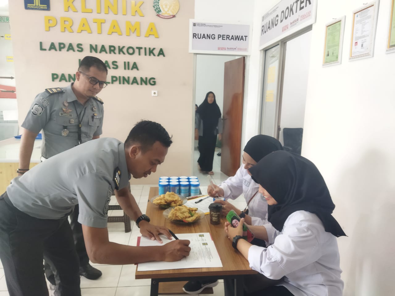 Gandeng BNNK Pangkalpinang, Lapas Narkotika Pangkalpinang Tes Urin Pegawai dan Warga Binaan