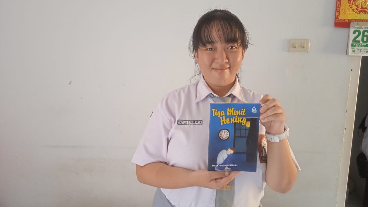 Siswi SMKN 1 Sungailiat Ini Terbitkan Buku Tiga Menit Hening