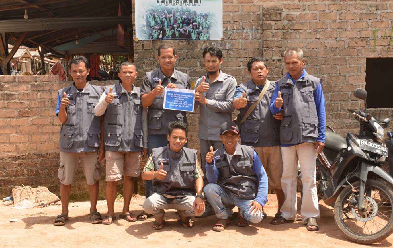 Lengkapi Sarana Ojek Pangkalan, PT Timah Serahkan Bantuan ke Komunitas Ojek Garuda Toboali