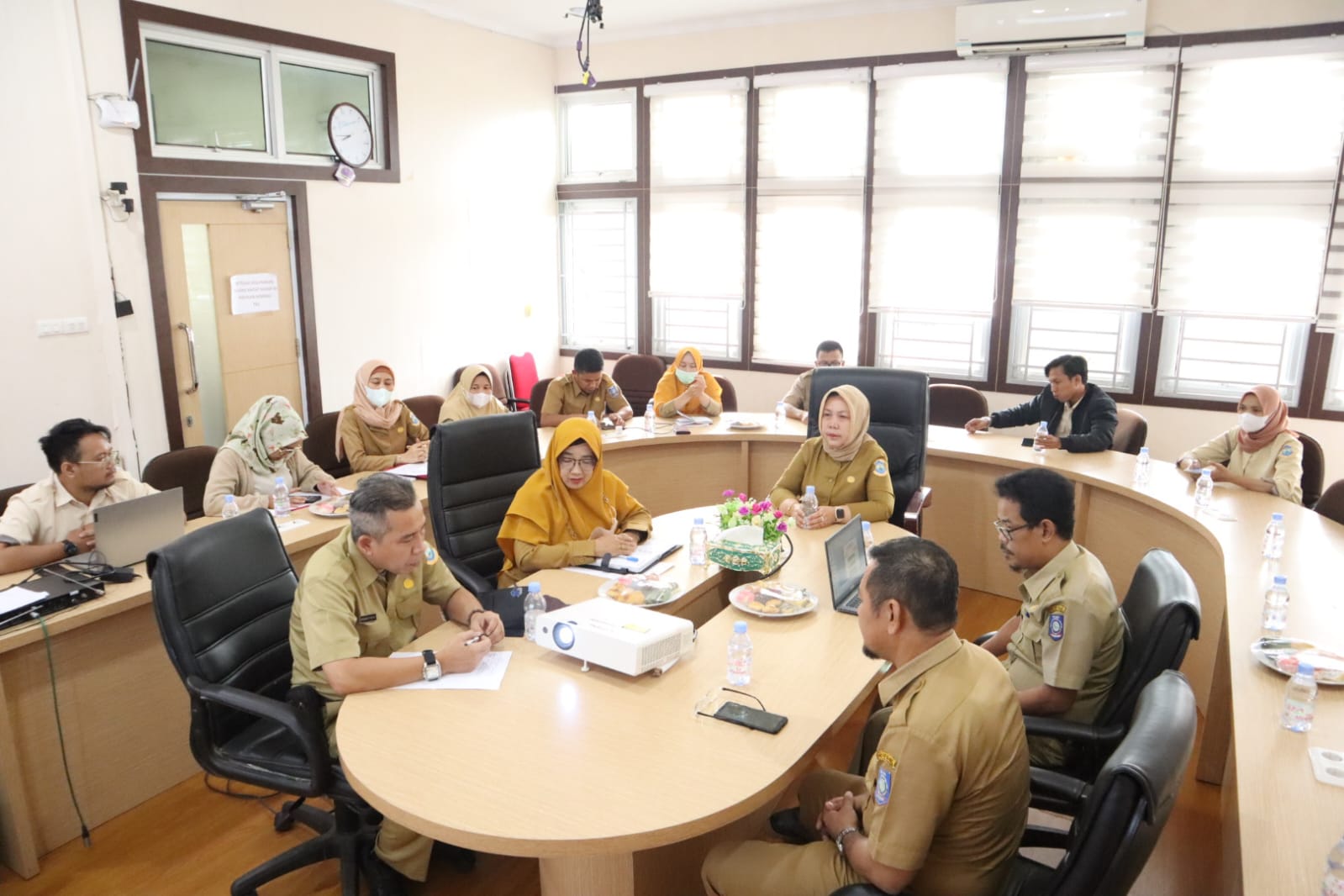 Pemkot PGK Konsultasi Raperda Melalui FGD Bersama Biro Hukum Provinsi