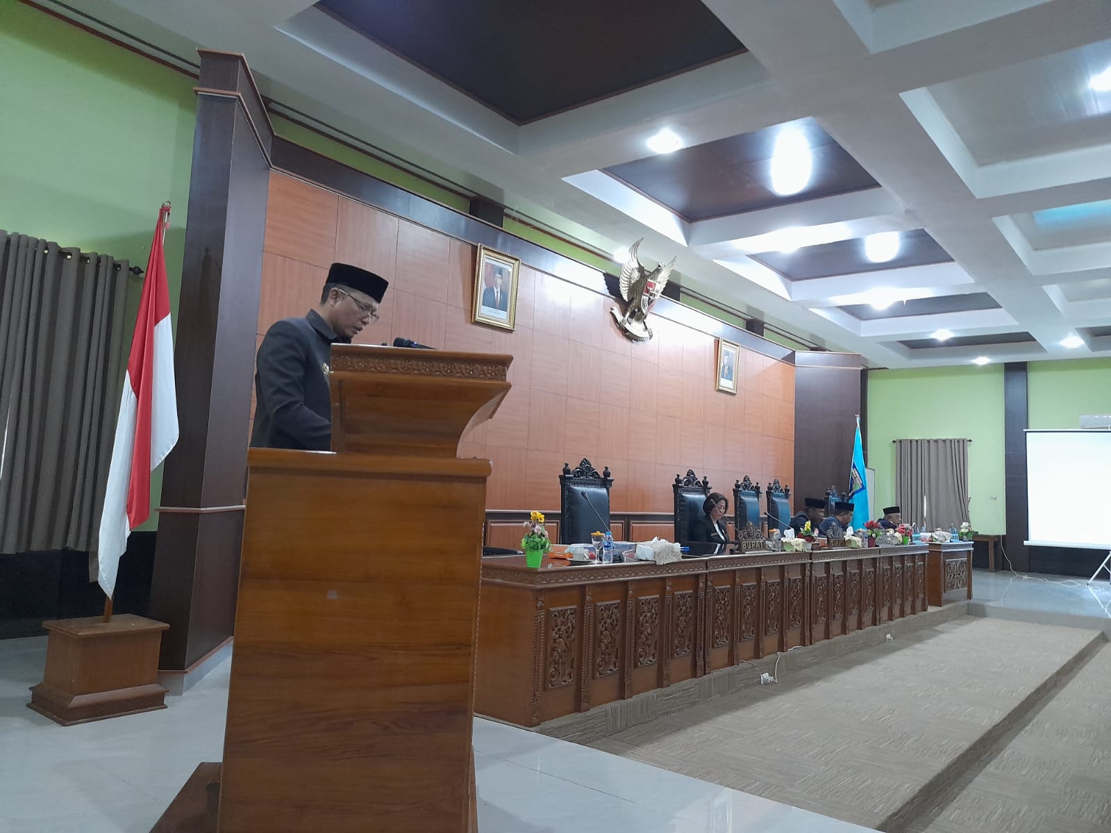 DPRD Gelar Paripurna Rekomendasi LKPJ, Sorot Kasus Asusila Hingga Jalan Rusak