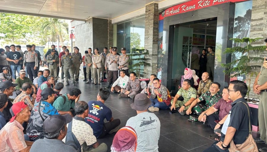Bupati Riza Tegaskan Berdiri Bersama Nelayan, Jika Tambang Ilegal 