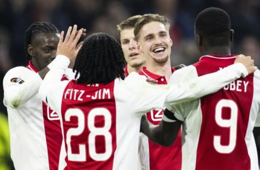 Hasil Liga Europa: Ajax Pesta Gol, MU Akhirnya Menang