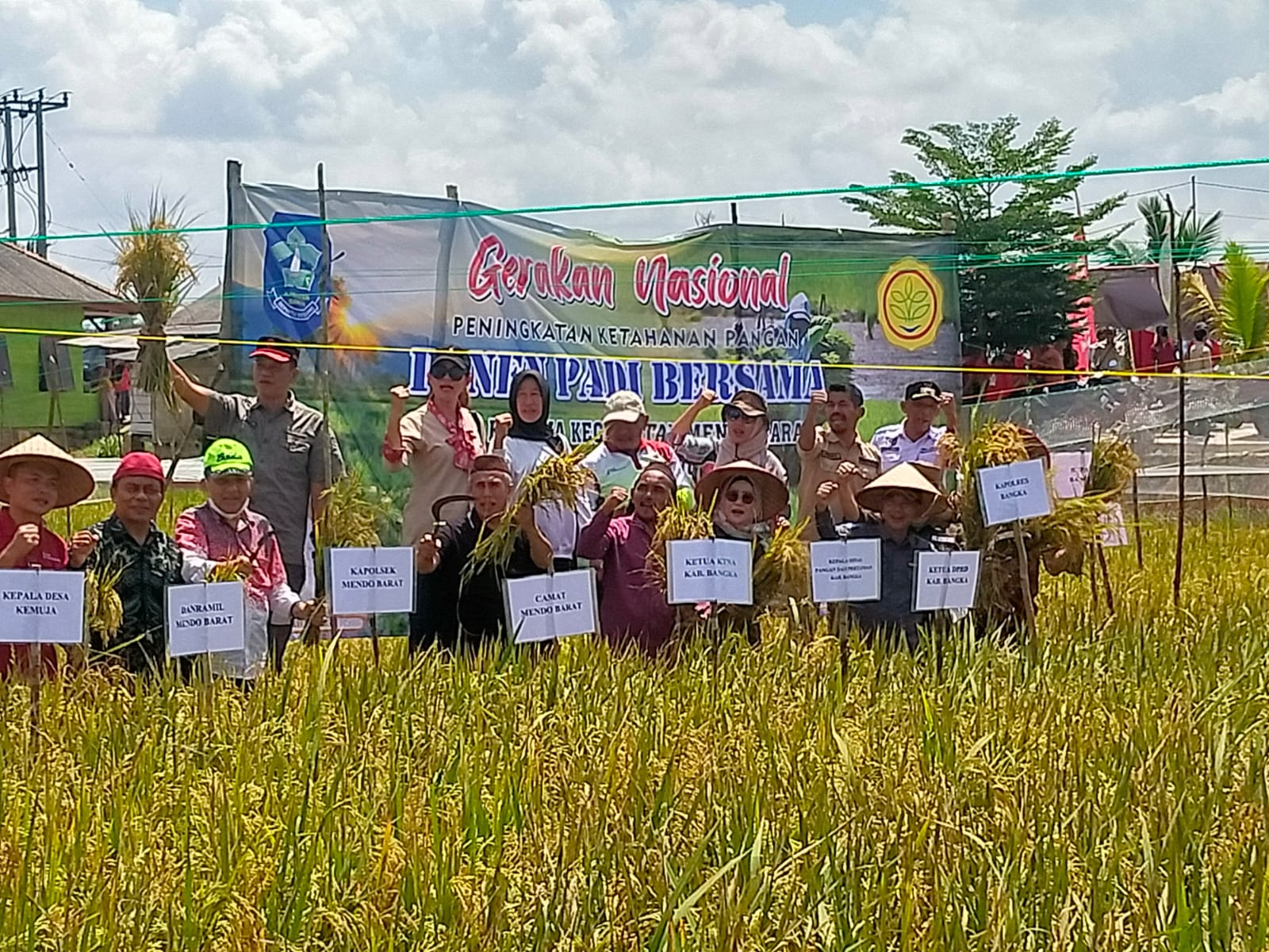 Panen Raya dan Buka Lomba Asah Terampil, Ini Harapan Bupati Mulkan 