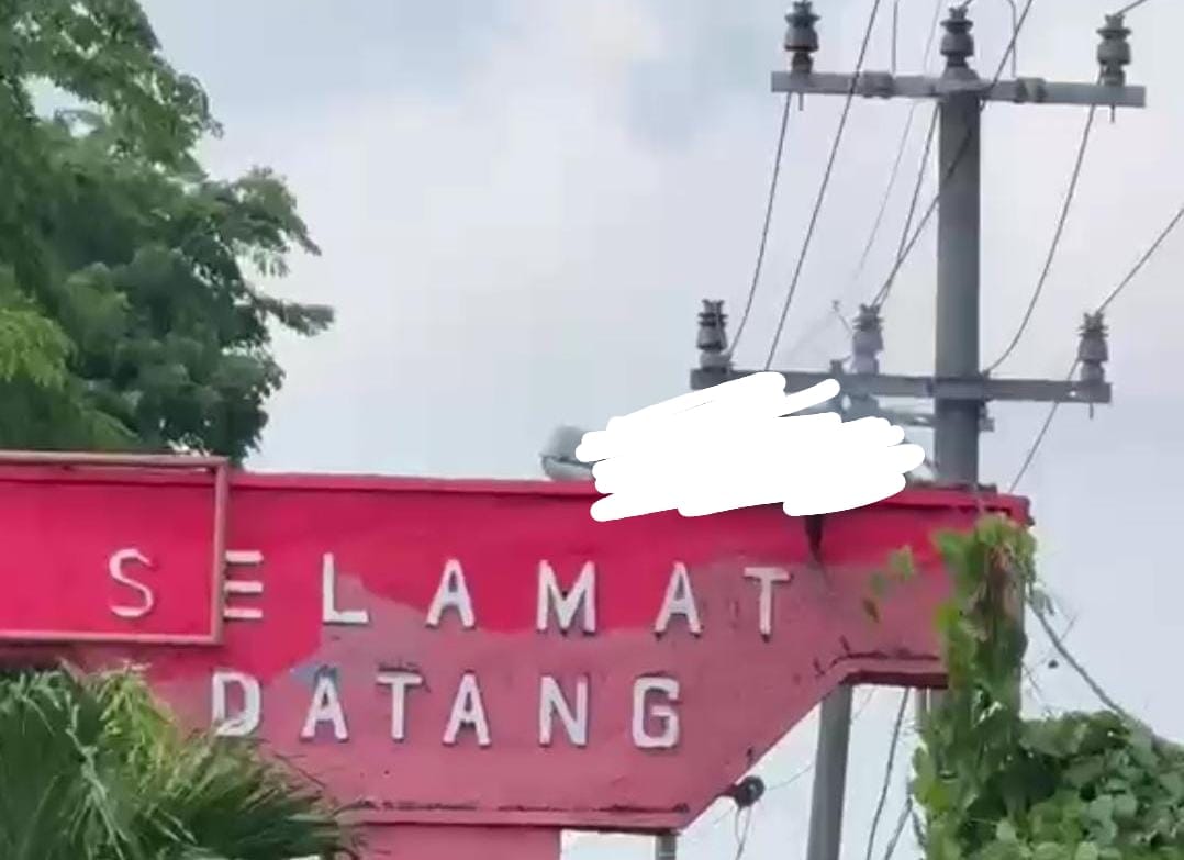 Tukang Cat Gapura Toboali Tersengat Listrik, Videonya Mengerikan