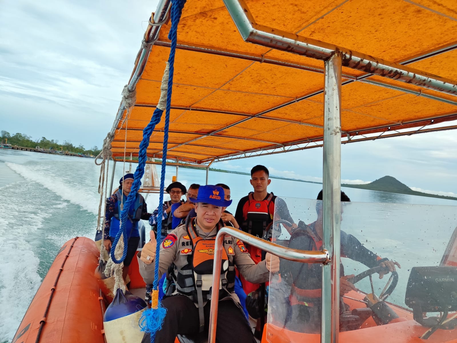 Dihantam Ombak, Kapal Nelayan Mentok Tenggelam di Laut Basel, 3 ABK Dikabarkan Hilang 