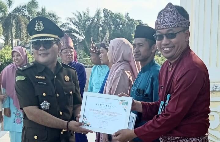 Peringatan HARGANAS ke-33 SMAN 1 Namang Dapat Kado Manis dari Pemkab Bateng 