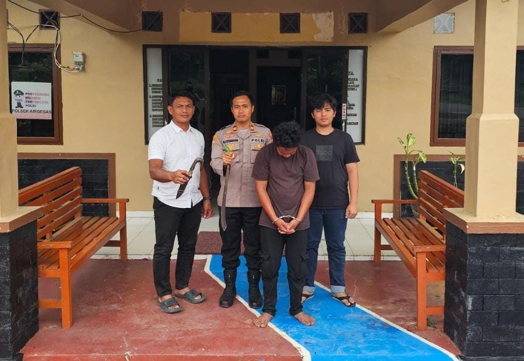 Pemuda Mabuk Nonton Hiburan Malam Bawa Sajam, Berakhir Begini