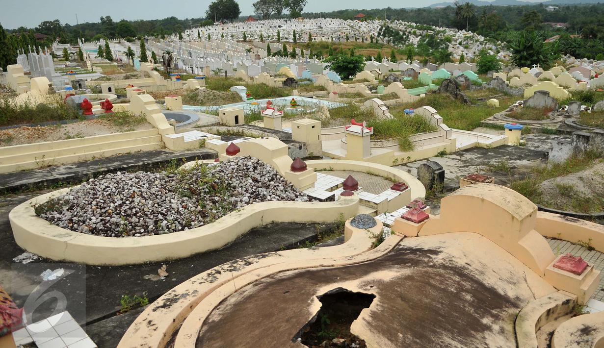 Puncak Ceng Beng di Pemakaman Sentosa 