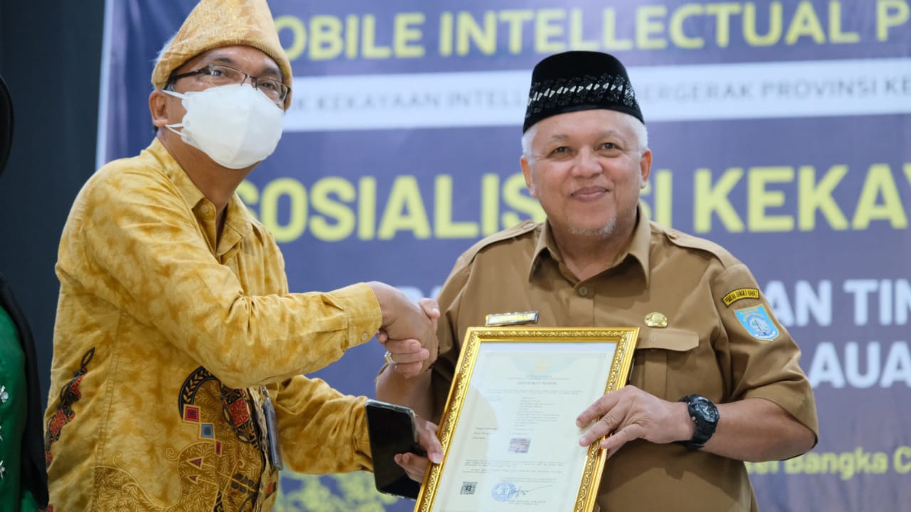 Gelar Mobile IP Clinic di Bangka Belitung, DJKI Serahkan Sertifikat KI dan Nobatkan Duta KI