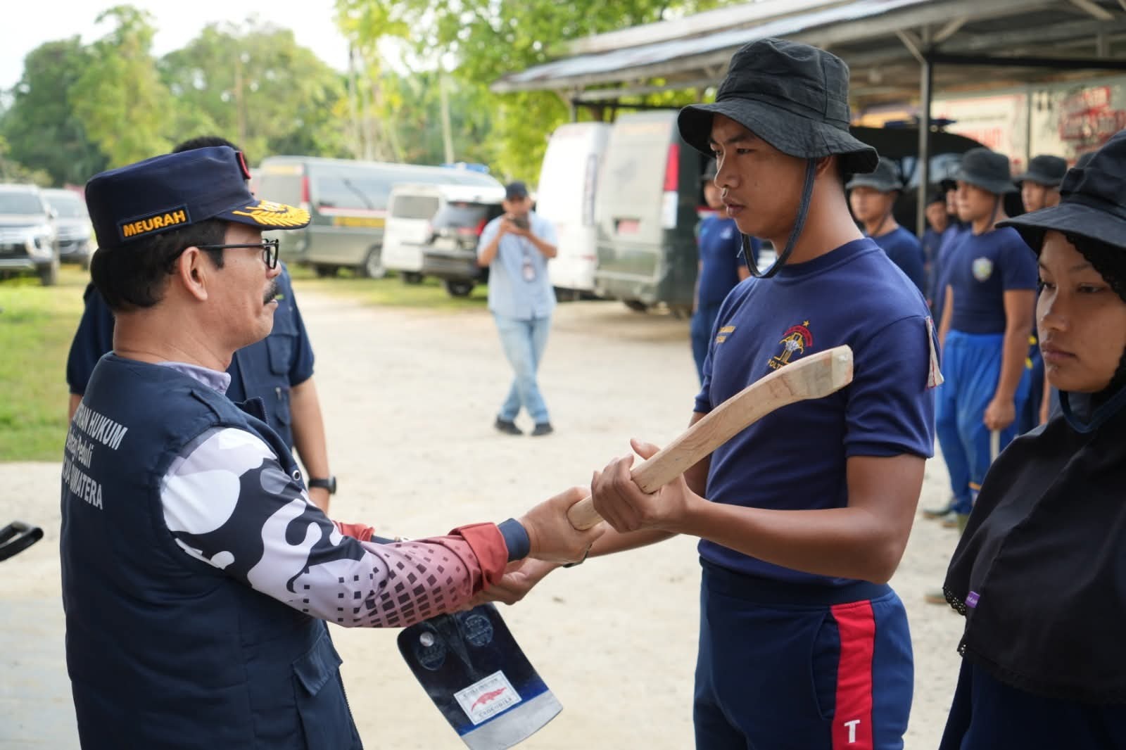 Kakanwil Meurah Budiman Motivasi dan Serahkan Alat Baksos untuk Taruna Poltekpin