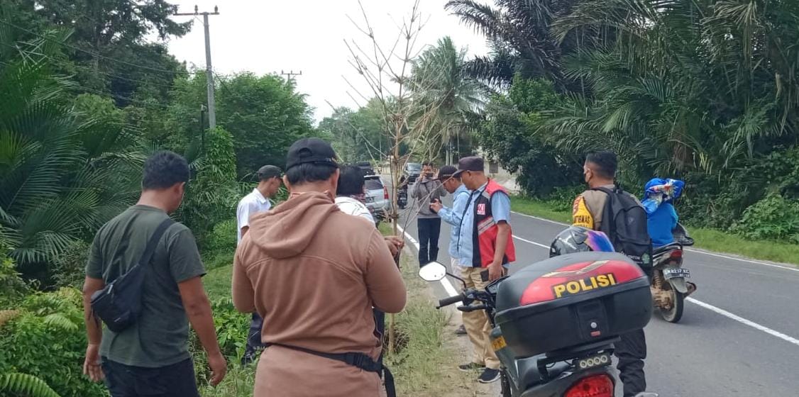 Diguyur Hujan, Gorong-Gorong di Jalan Desa Cambai Amblas