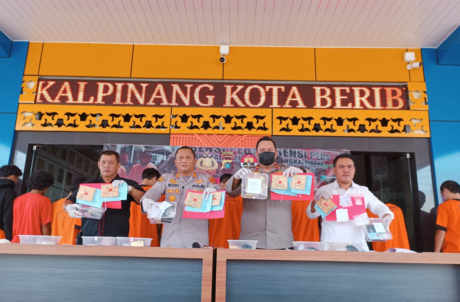 Satresnarkoba Polres PGK Tangkap 16 Tersangka Narkoba, Termasuk Oknum Satpol PP & Oknum Pegawai Bank