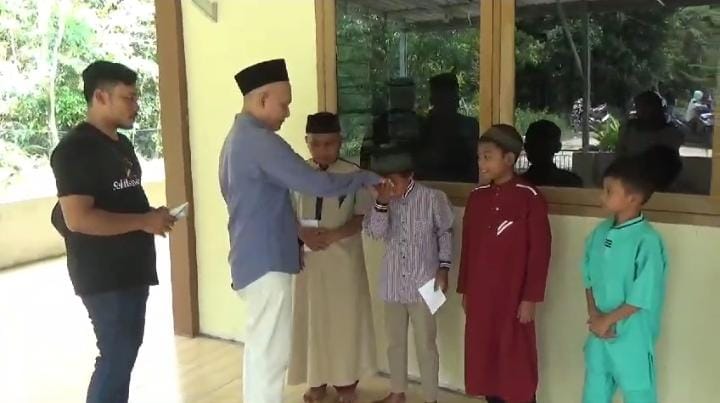 PWI Basel Santuni Puluhan Anak Yatim Piatu