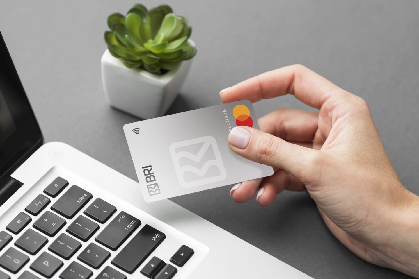 Waspada Modus Kejahatan, Ini Tips Aman Bertransaksi dengan Kartu Kredit BRI