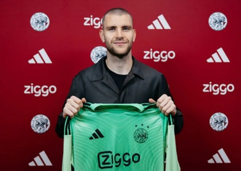 Congrats! Kiper Timnas Indonesia Resmi Gabung Klub Raksasa Belanda 