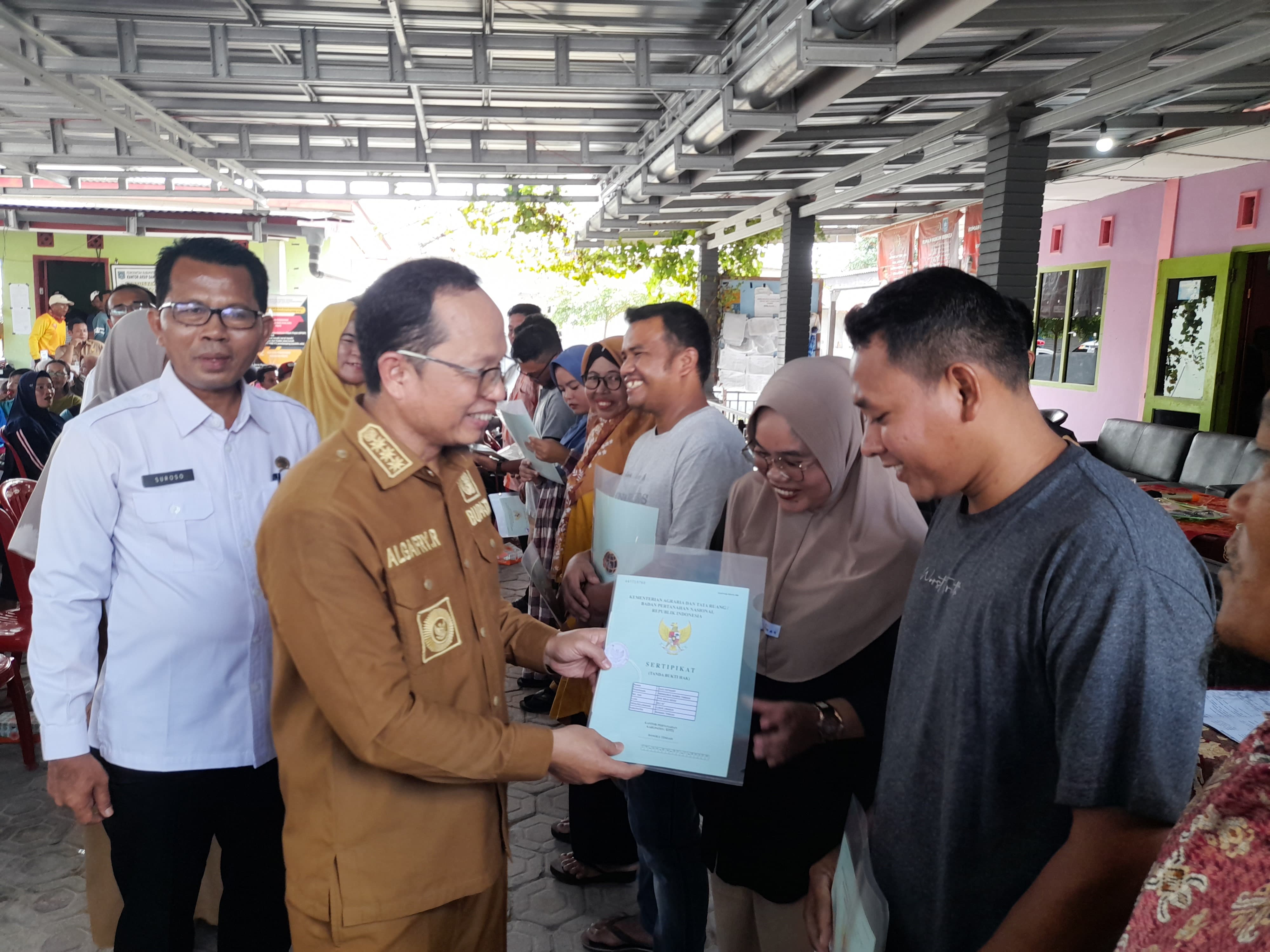 3 Desa di Kecamatan Lubuk Bersar Terima Ratusan Sertifikat Tanah Program PTSL