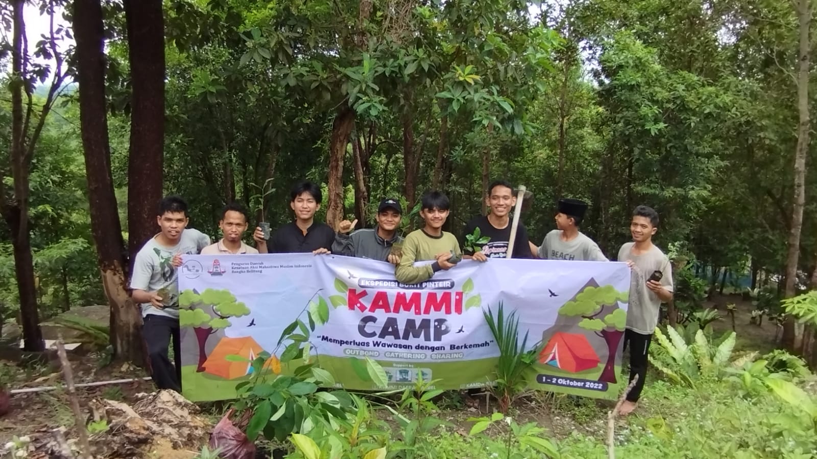 KAMMI Babel Gelar Camp dan Tanam Ratusan Bibit Tanaman